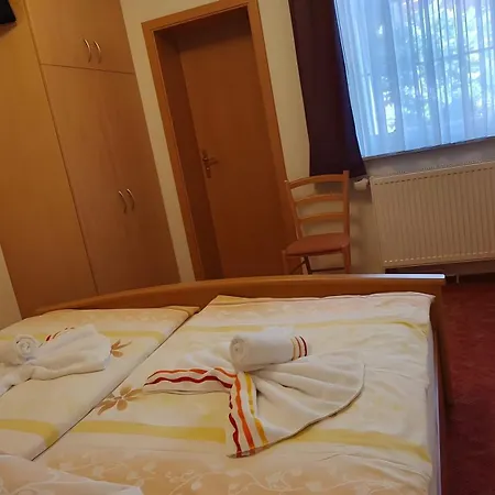 1 Apartment *