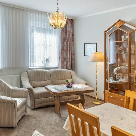 Apartament 1 *